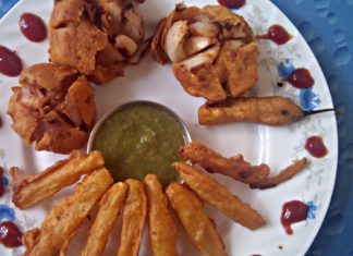 बारिश में भाए -गर्मागर्म पकौड़े - Pakode